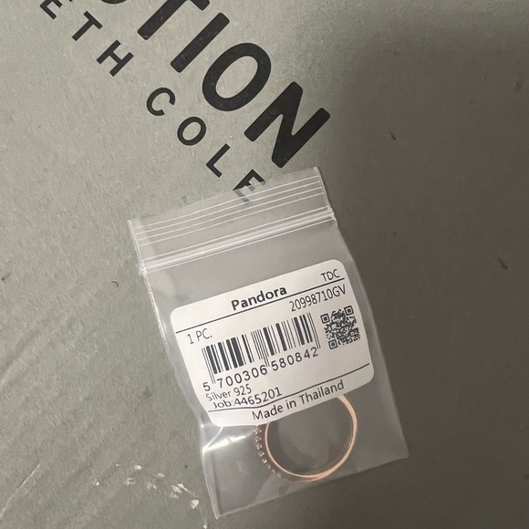 Pandora ring size 7 green heart - Picture 3 of 3